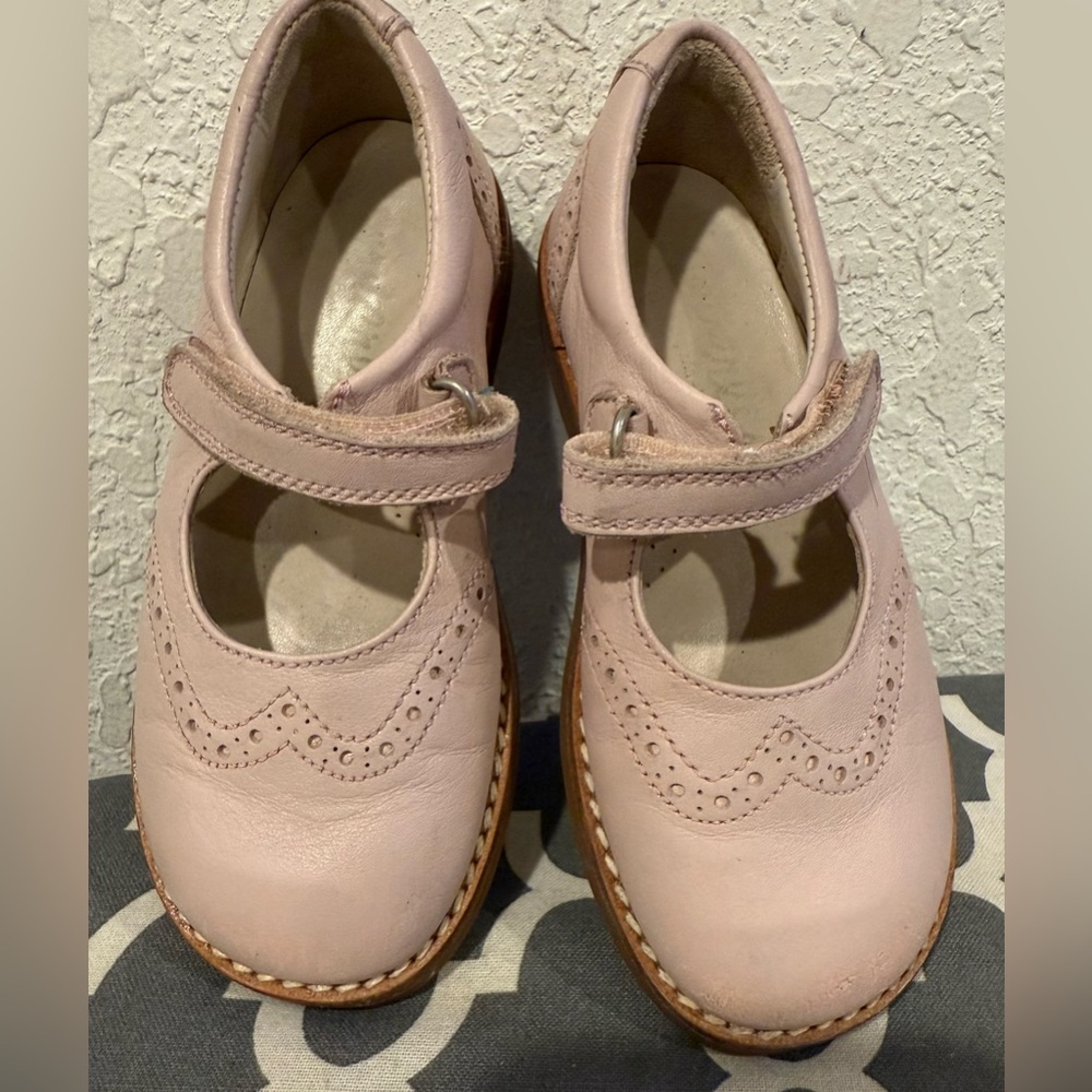 Beberlis shoes Mary Jane sz 8.5 girls Pink dress shoe